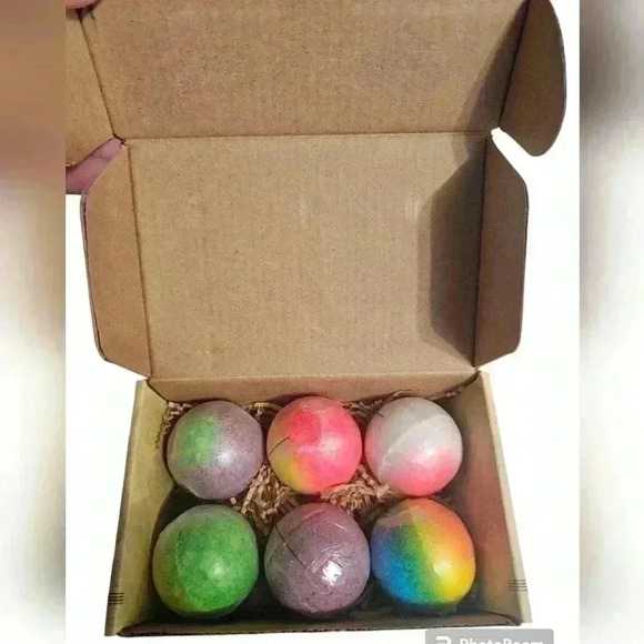 6 pack colorful bath bombs! - Picture 2 of 2